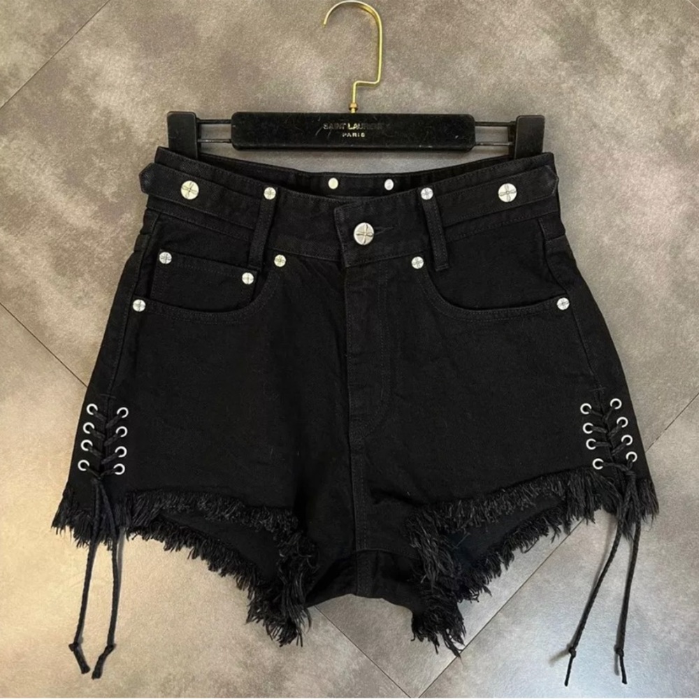Color black with a different shade of black crosses with a short cut on the side